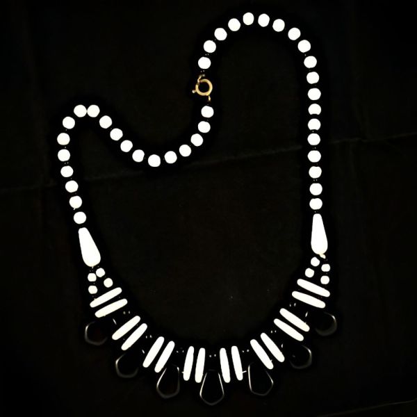 Art Deco Style Black and White Glass Drop Fringe Necklace